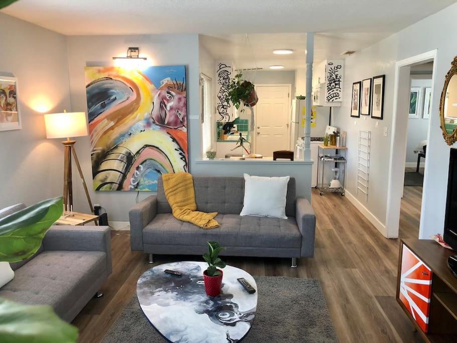 Villa Smart Eclectic Art House Near Uc Davis Med Center Sacramento Esterno foto
